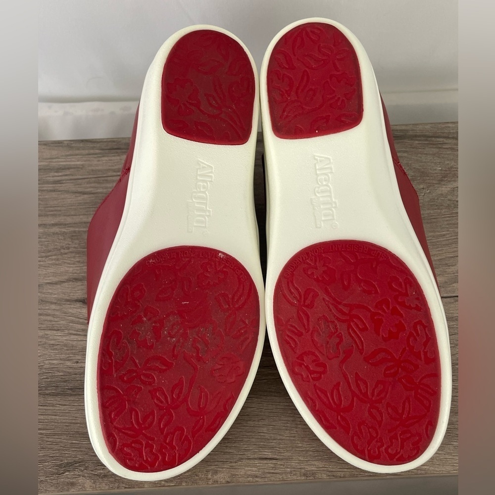 Alegria Leather Clogs Red with Velcro Strap Size 36 inner footbed sole removed - Picture 2 of 10